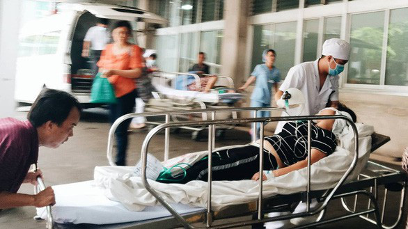 Phải[-]đ&uacute;ng[-]nghĩa[-]"nh&agrave;[-]thương"